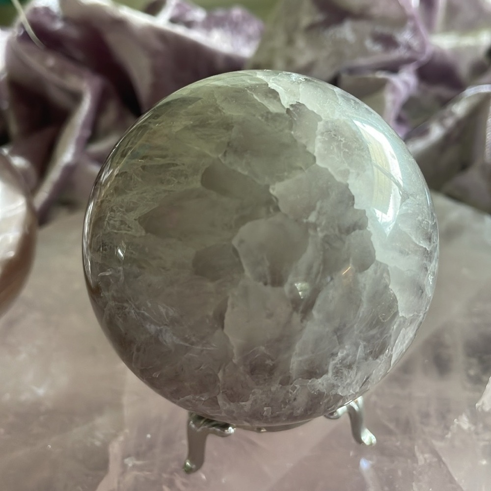 Agate Quartz Sphere 🤩 - Picture 3 of 4